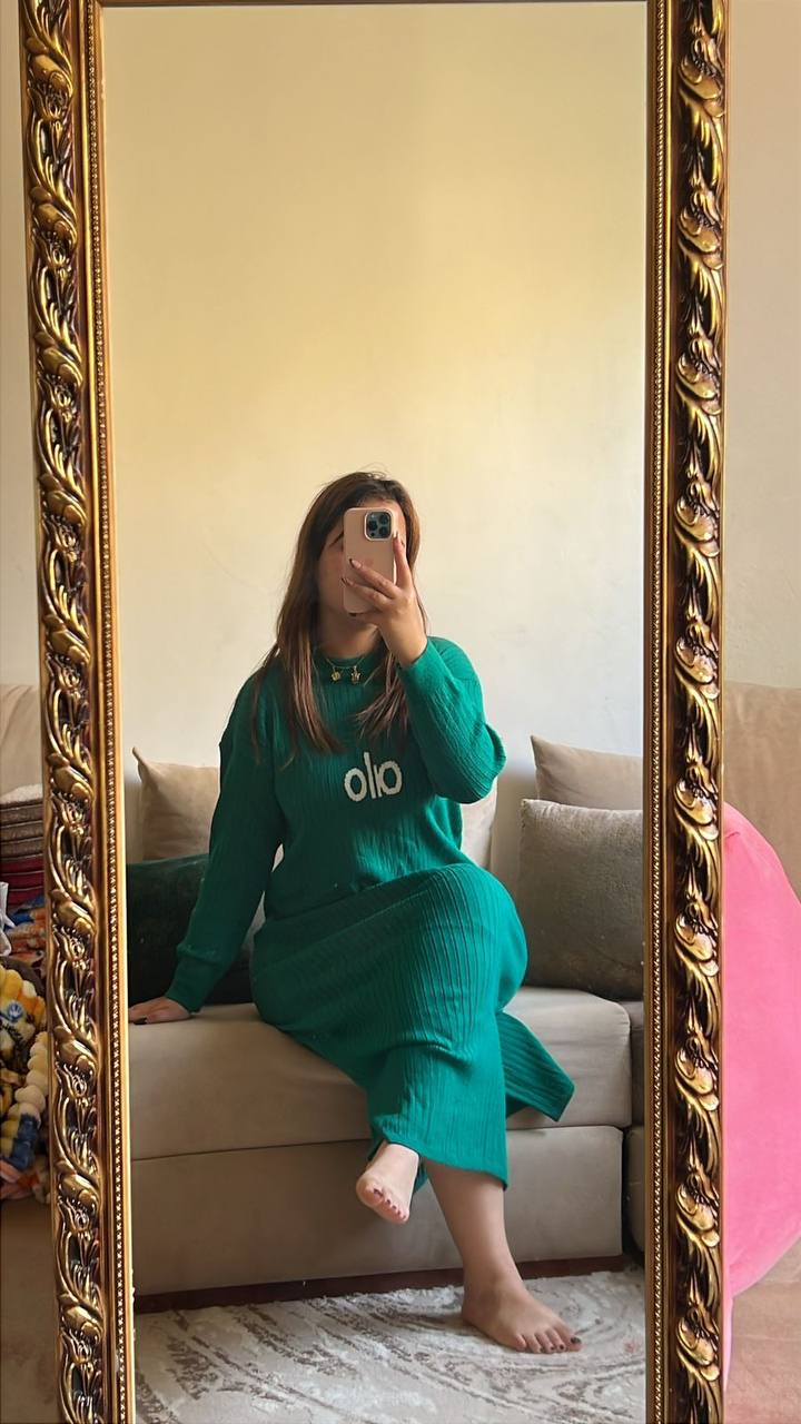 طقم نسائي أنيق بتوب BBT تركيا – أناقة راقية وجودة عالية