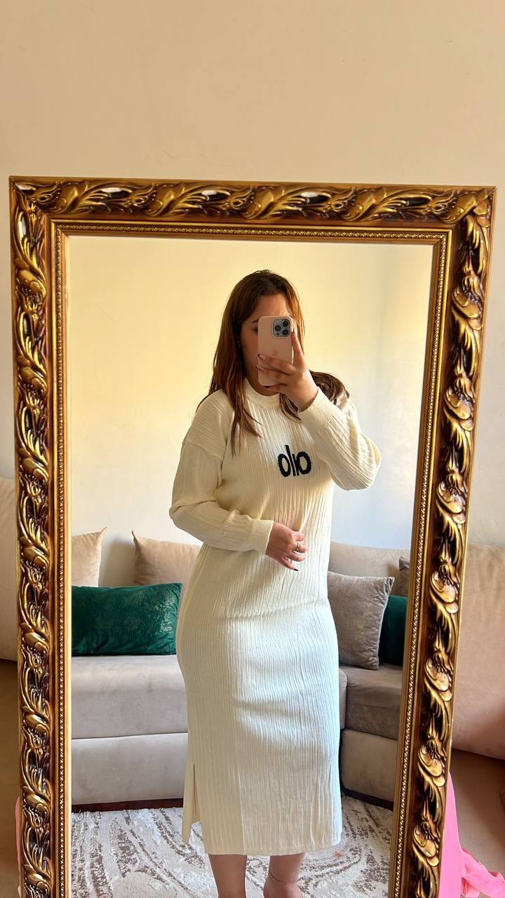 طقم نسائي أنيق بتوب BBT تركيا – أناقة راقية وجودة عالية