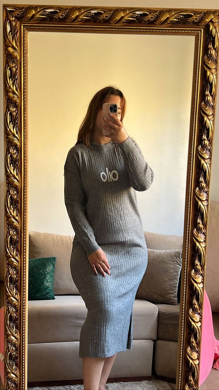 طقم نسائي أنيق بتوب BBT تركيا – أناقة راقية وجودة عالية