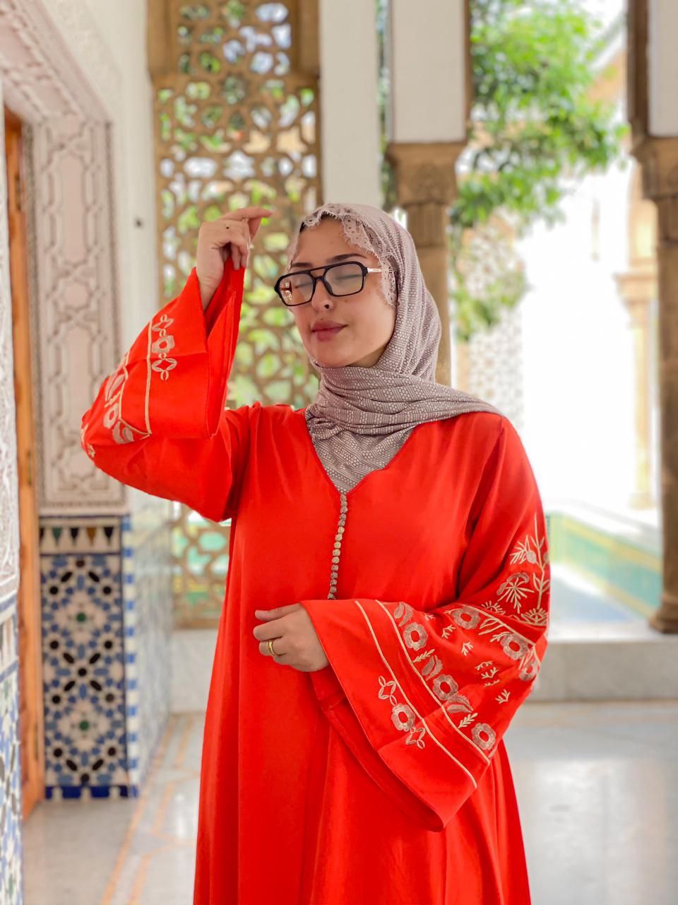 قفطان رمضاني بطرزة عصرية – ثوب كريب روزا حرير