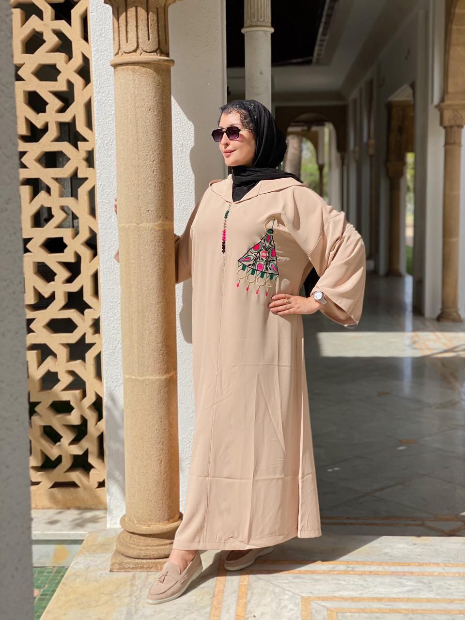 جلابة رمضانية بطرزة عصرية – ثوب كريب روزا حرير
