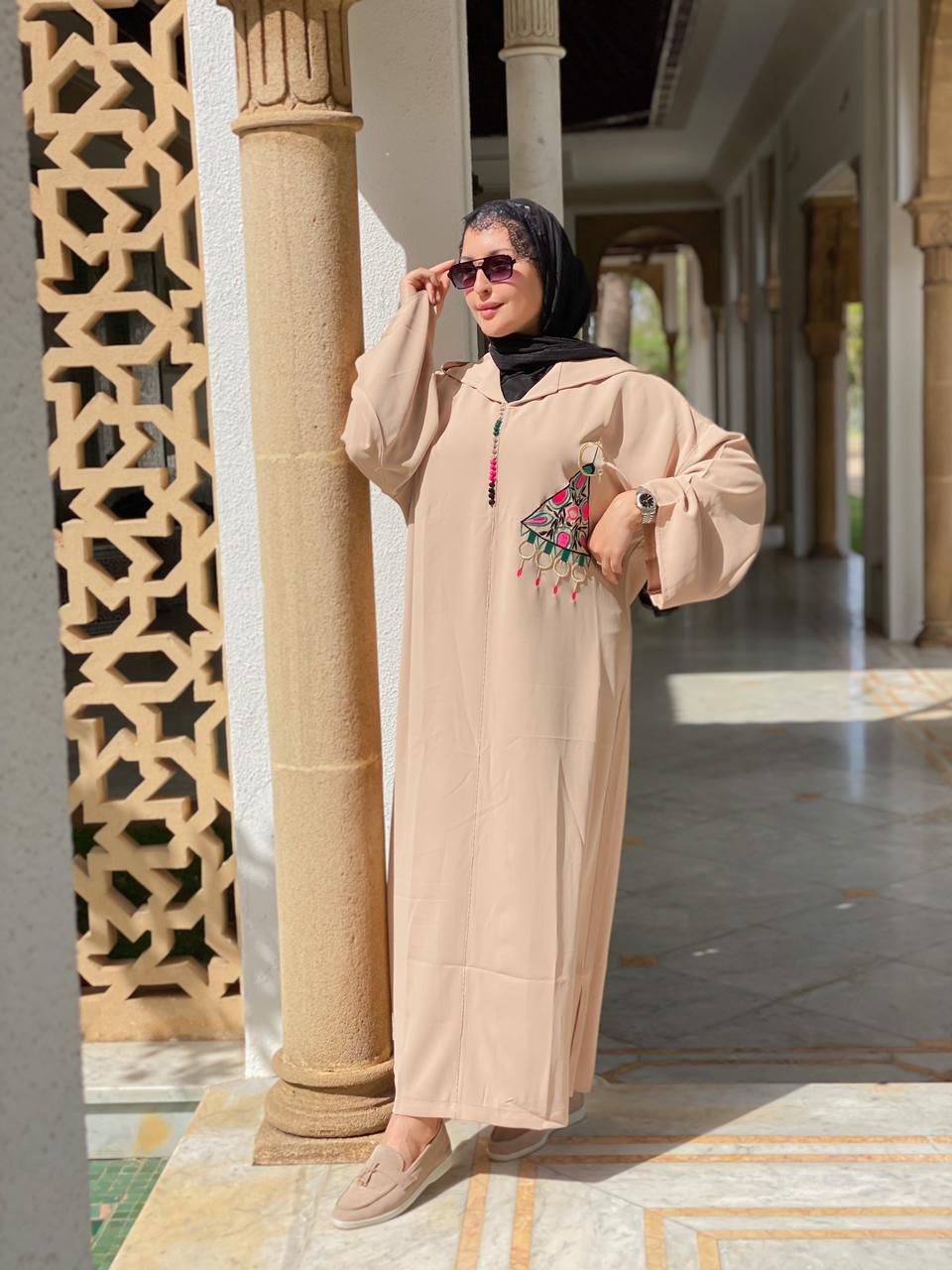جلابة رمضانية بطرزة عصرية – ثوب كريب روزا حرير
