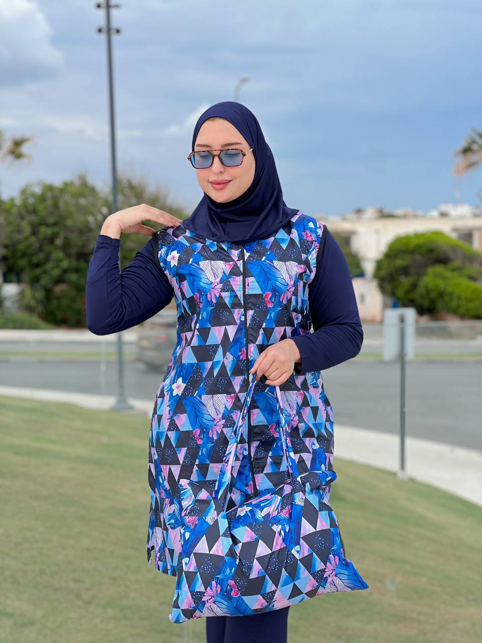 بوركيني طويل أنيق ومحتشم