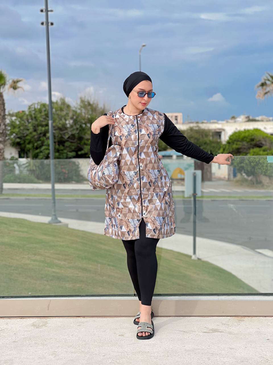 بوركيني طويل أنيق ومحتشم