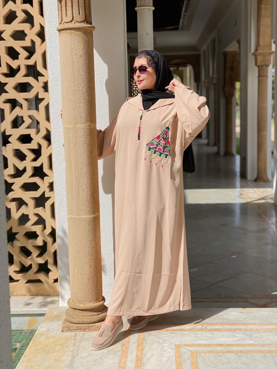 جلابة رمضانية بطرزة عصرية – ثوب كريب روزا حرير