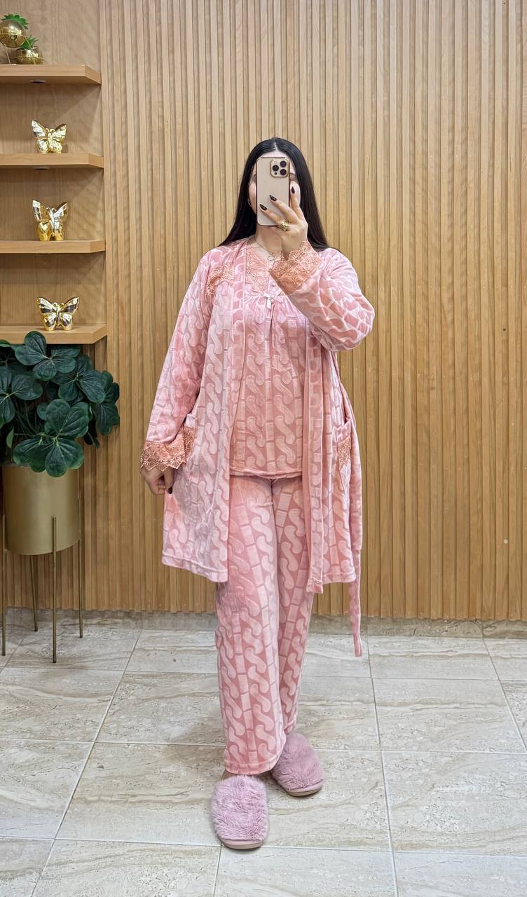 طقم بيجامة نسائي 3 قطع – جديد