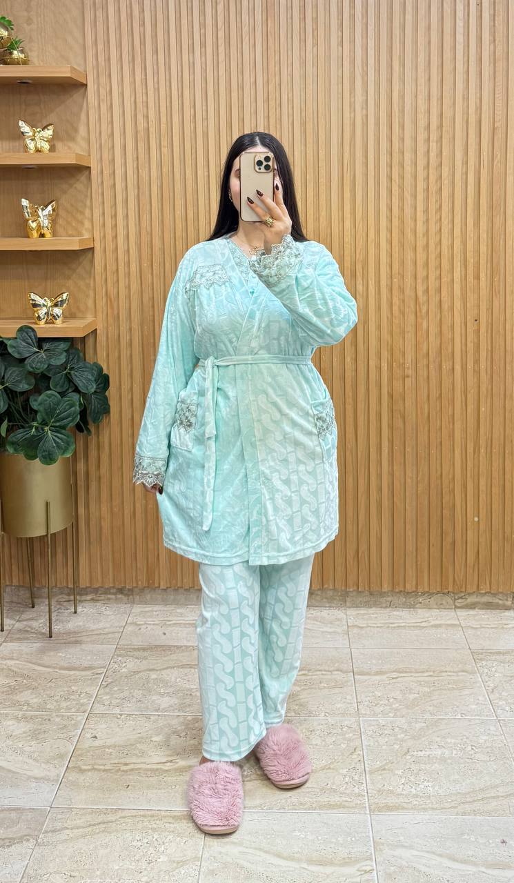 طقم بيجامة نسائي 3 قطع – جديد