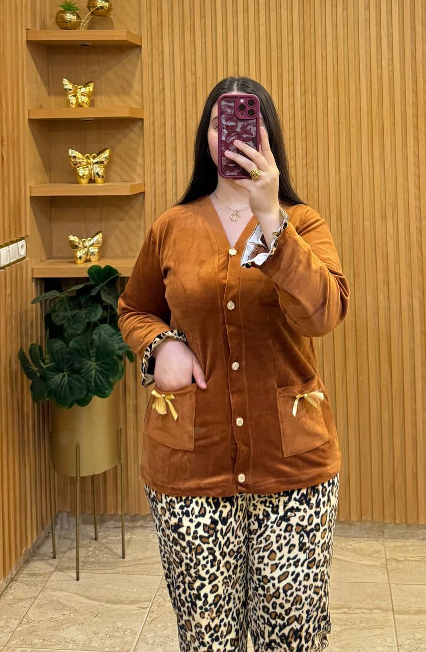 بيجامة أنيقة ممبرة أنيقة وهماوية