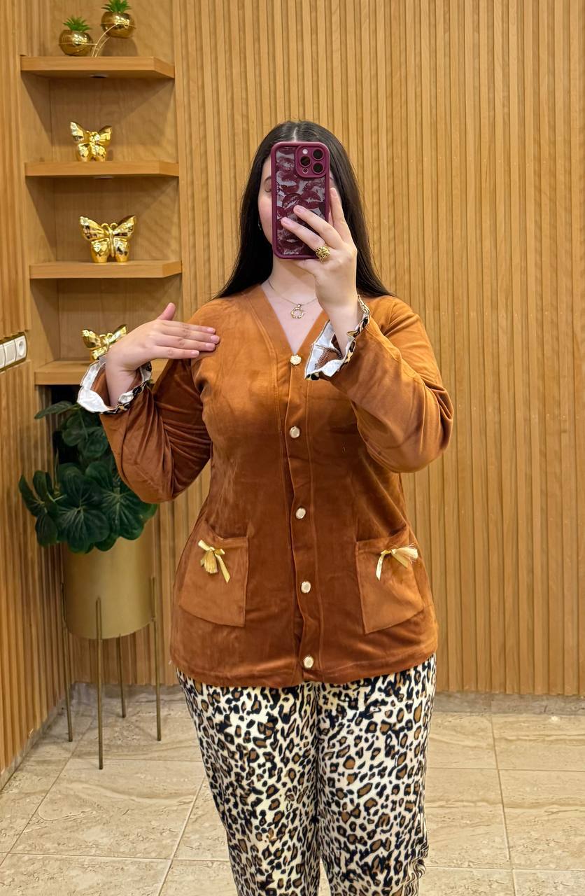 بيجامة أنيقة ممبرة أنيقة وهماوية