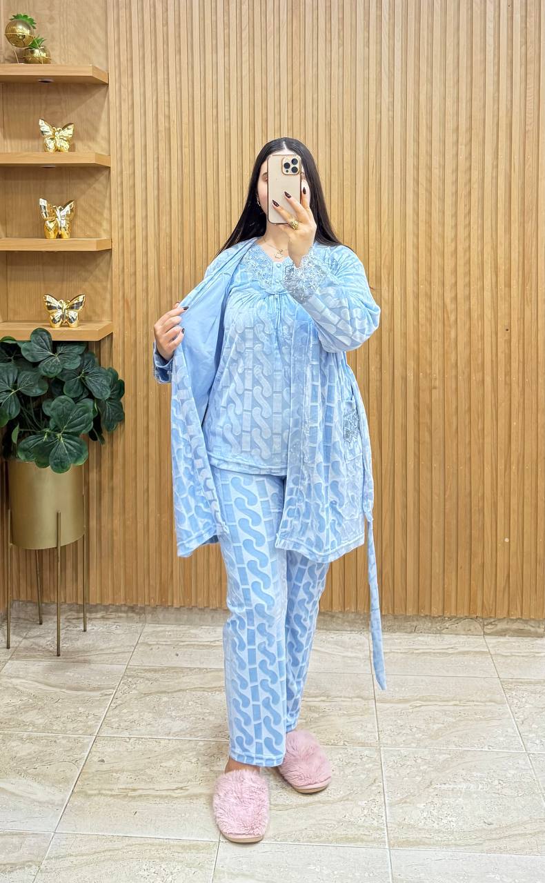 طقم بيجامة نسائي 3 قطع – جديد