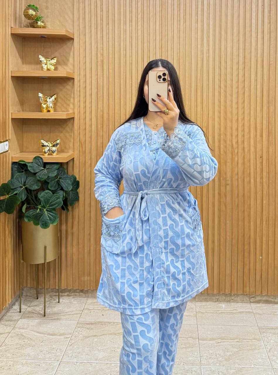 طقم بيجامة نسائي 3 قطع – جديد